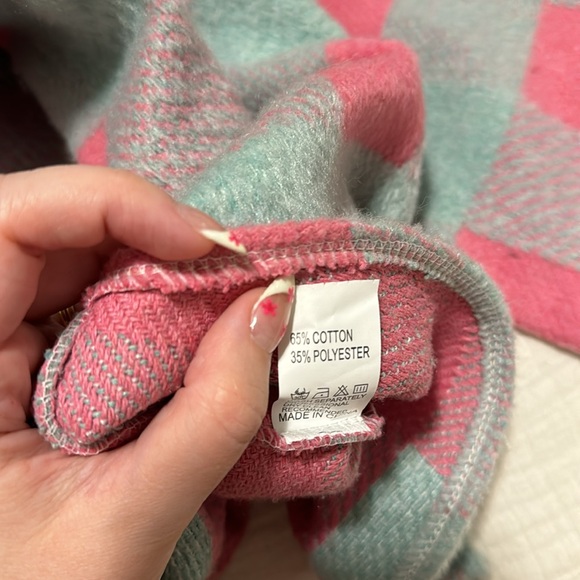 Shacket - Picture 5 of 5